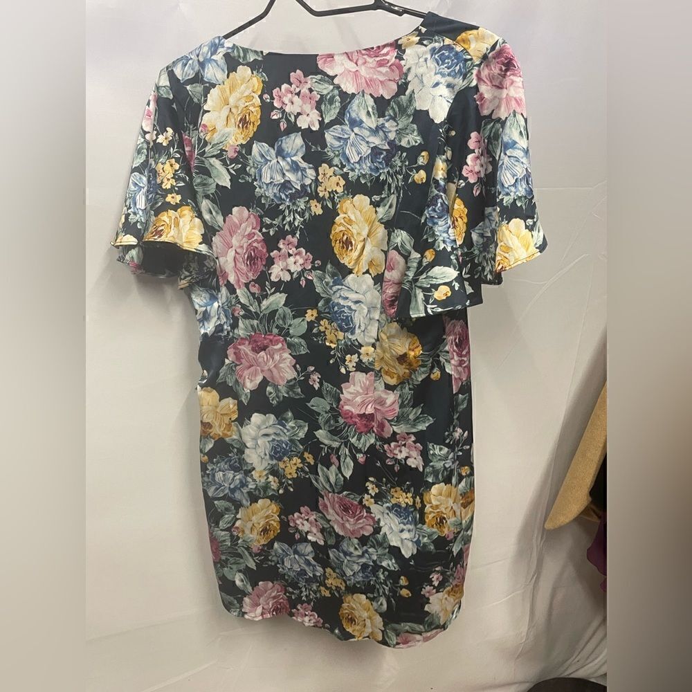 Dress Forum Mini Floral Wrap Dress - Picture 4 of 6